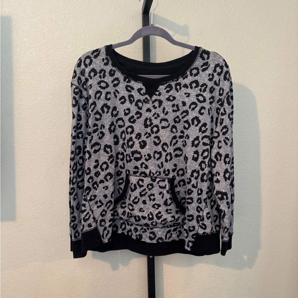 Cuddl Duds Gray and Black Leopard Print PJ set
